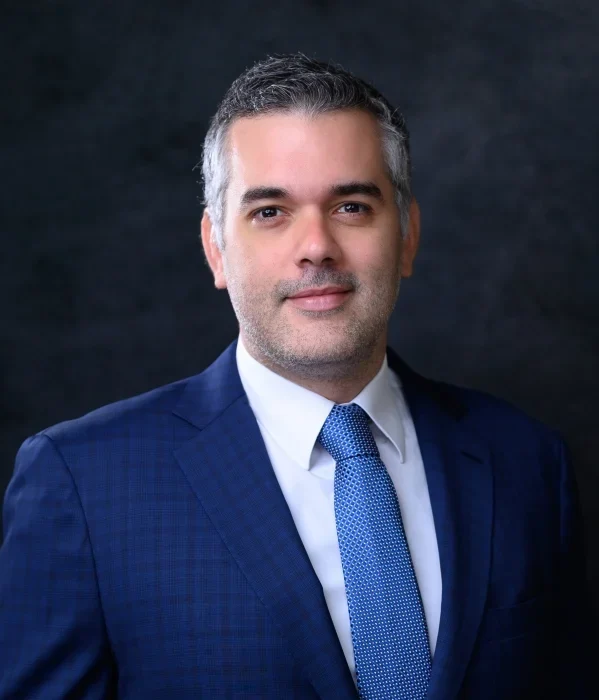 دکــــتر نیما صفـــری